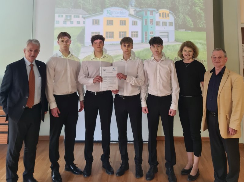 Präsentation & Diskussion der Diplomarbeiten