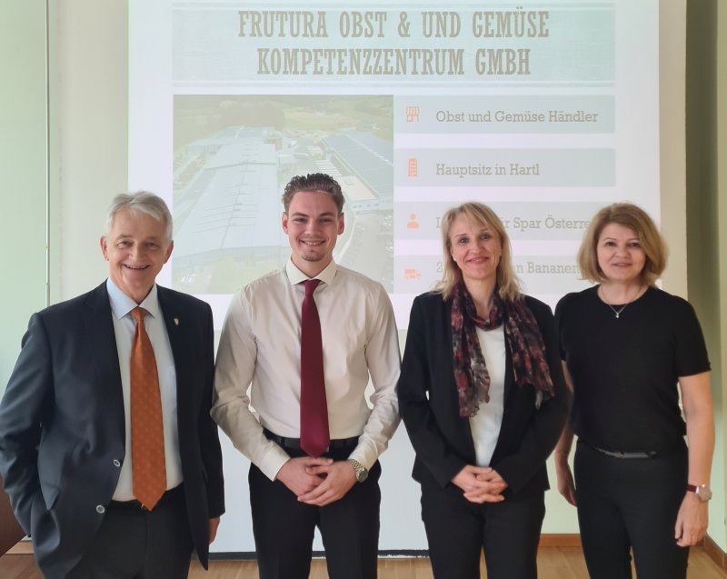 Präsentation & Diskussion der Diplomarbeiten